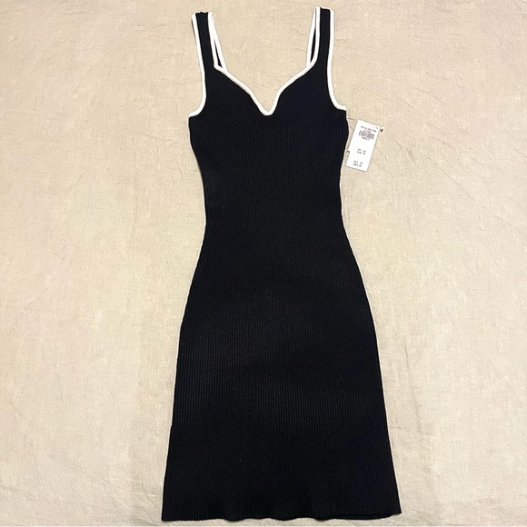 Abercrombie & Fitch Black & White Ribbed Knit Dress | Size XSP | NWT - Picture 5 of 9